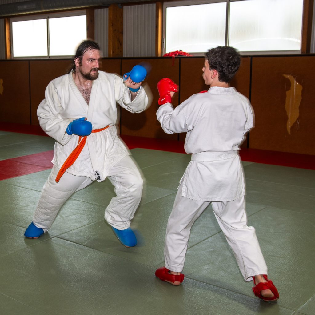 Combat ado-adulte avec Marvin Garin venus de Sarcelles